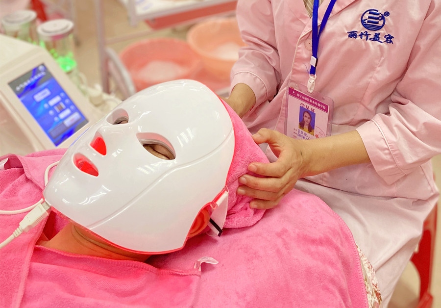 學美容儀器的基礎(chǔ)：小氣泡多久做一次？