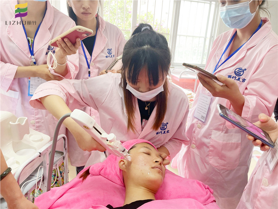 如何延長(zhǎng)美容儀器使用時(shí)間？南寧美容儀器培訓(xùn)班教你