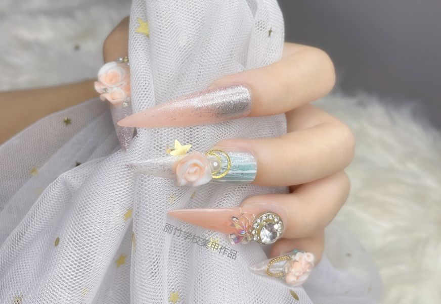 美甲學(xué)什么內(nèi)容？甲油膠和指甲油的區(qū)別