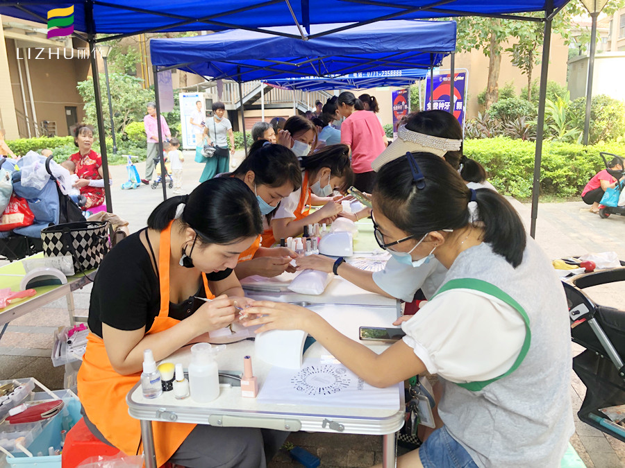 公益美甲 | 廣西專業(yè)美甲培訓(xùn)學(xué)校走進隆源華府小區(qū)