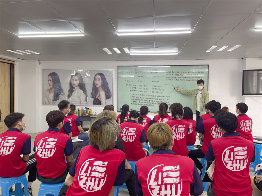 燙染理論知識，南寧美發(fā)燙染課程分享