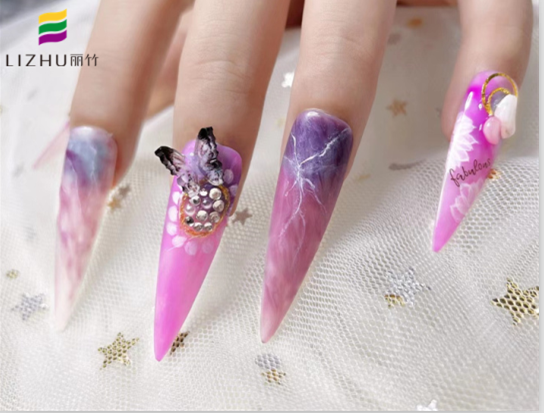 紫色霧霾美甲，南寧培訓(xùn)美甲師作品欣賞