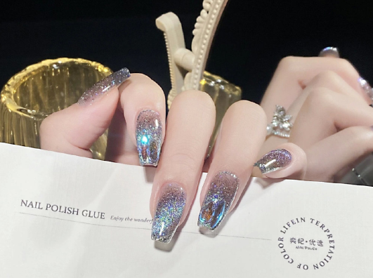 法式貓眼美甲，南寧美甲學(xué)校排行推薦