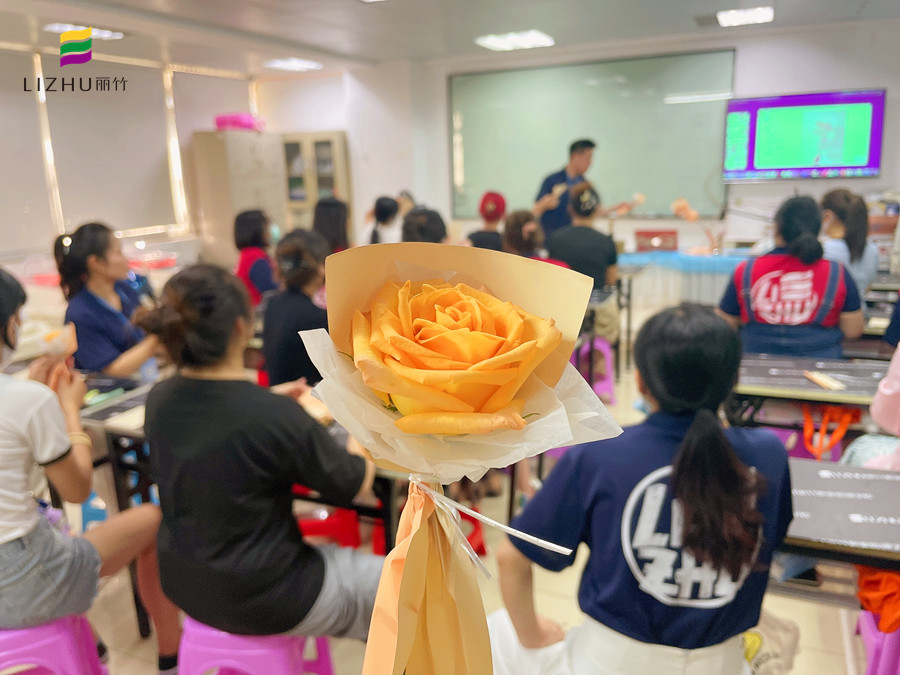 南寧花藝培訓(xùn)哪里好？南花藝師培訓(xùn)學(xué)校歡迎你