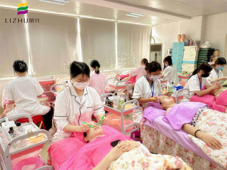 眼部撥筋的注意事項，南寧皮膚管理培訓班分享貼士