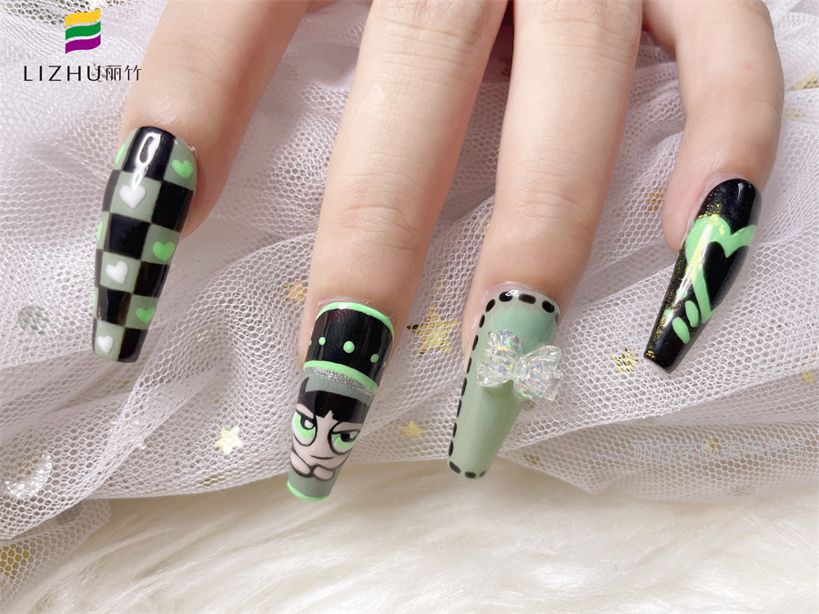 卡通棋盤格美甲，南寧美甲學(xué)校實訓(xùn)作品