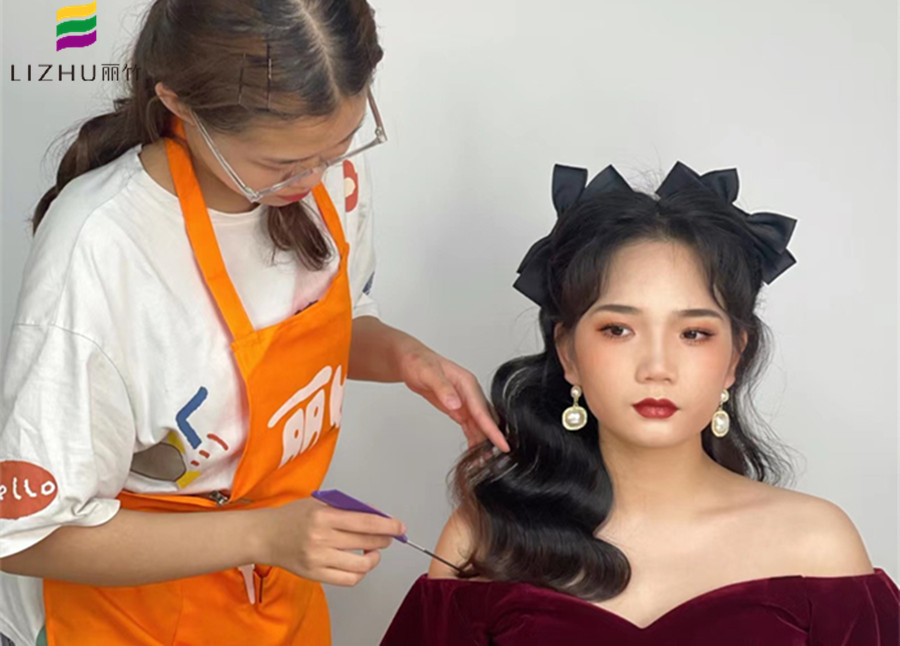 南寧學化妝要多久？才能做出披發(fā)公主造型