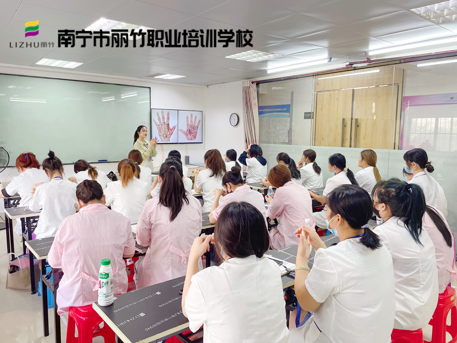 廣西美容院拓客技巧---網(wǎng)絡(luò)引流