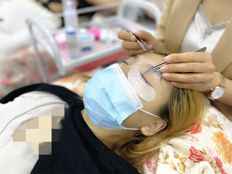 南寧美睫嫁接睫毛培訓(xùn)：嫁接睫毛是什么？