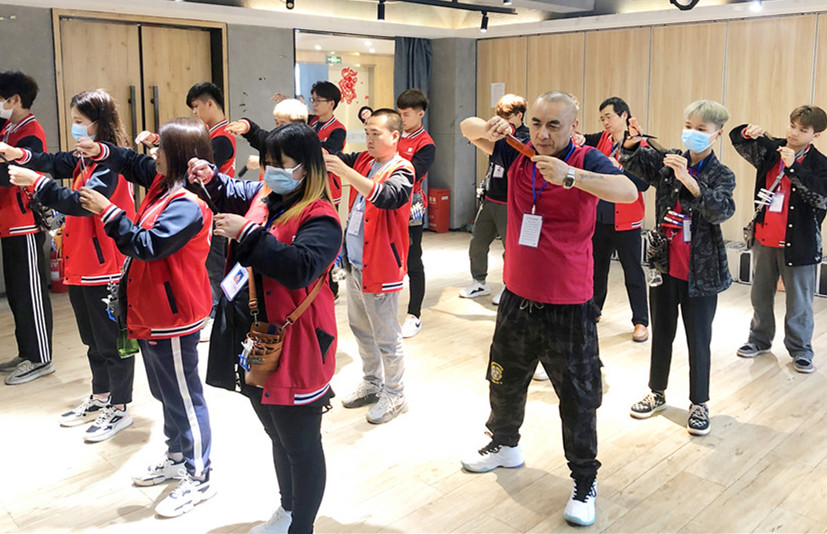 美發(fā)剪刀操作注意事項，南寧美發(fā)師培訓基礎課程