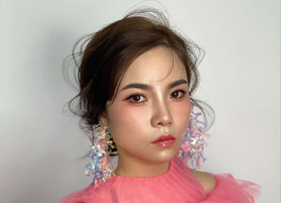 抽絲紋理新娘造型，廣西學(xué)新娘跟妝作品