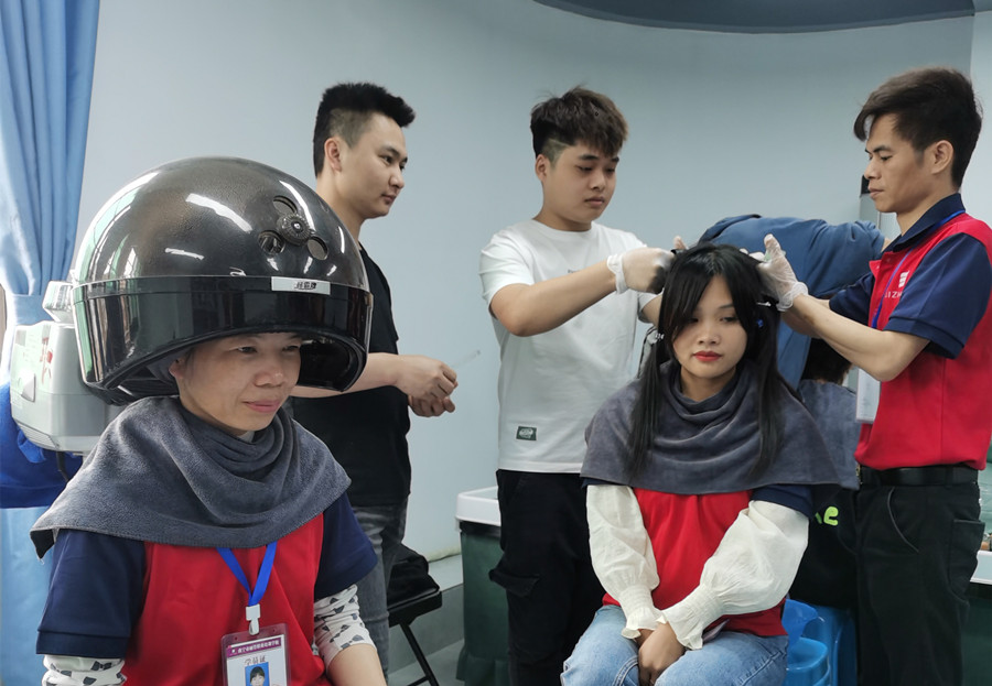 南寧培訓(xùn)美發(fā)養(yǎng)發(fā)：焗營(yíng)養(yǎng)油和焗黑油的區(qū)別