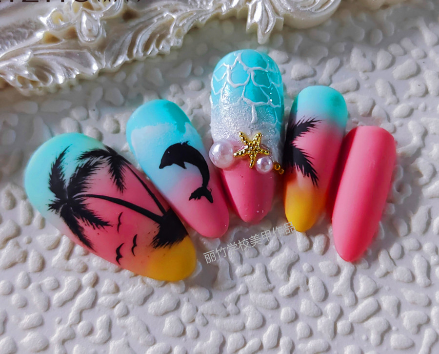 夏日海灘美甲，全部都是海的味道