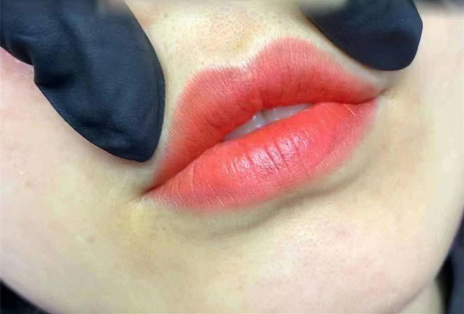 紋唇的顏色要怎么選擇？零基礎(chǔ)學(xué)紋唇