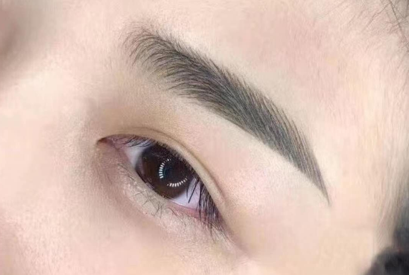 廣西學(xué)紋眉：紋眉哪種好看自然？