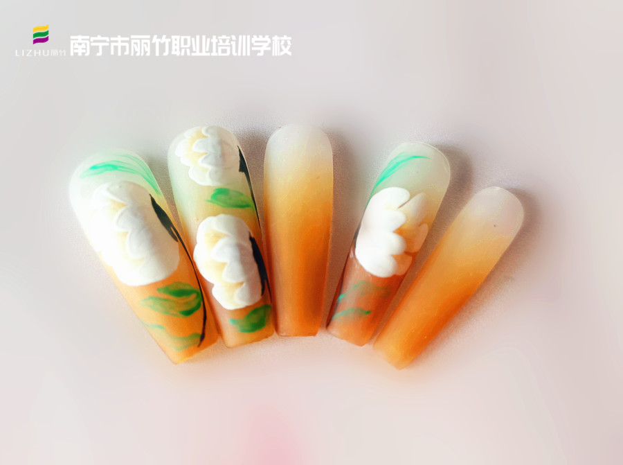 春日彩繪美甲，南寧美甲短期培訓(xùn)作品