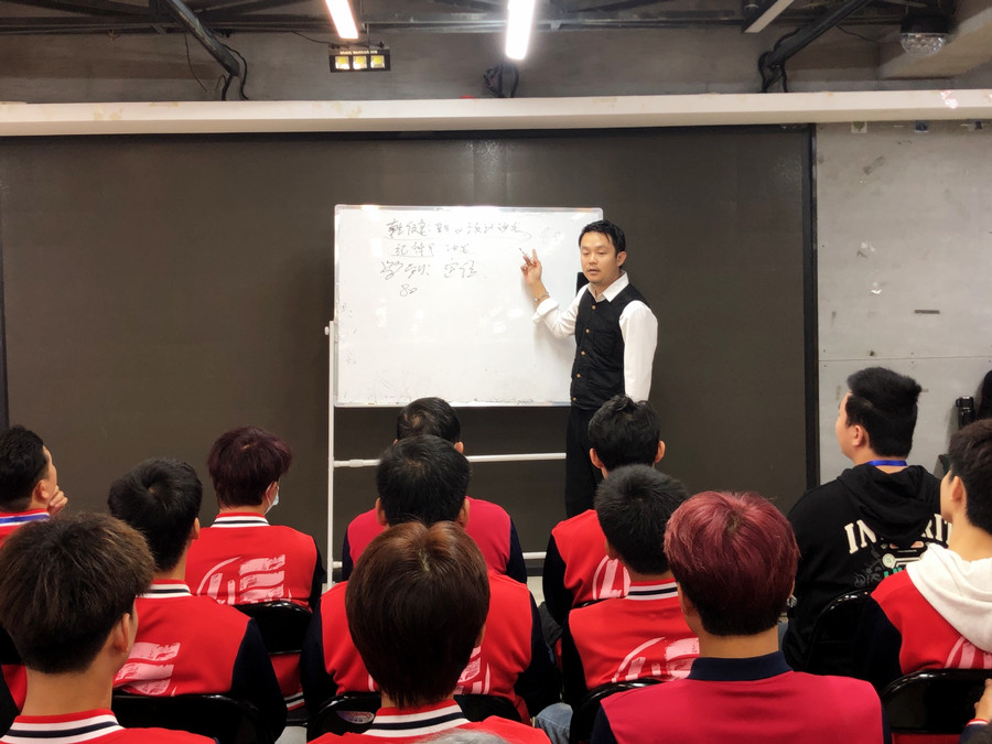 南寧美發(fā)職業(yè)學(xué)校就業(yè)宣講：乾健·形象設(shè)計(jì)沙龍專場(chǎng)