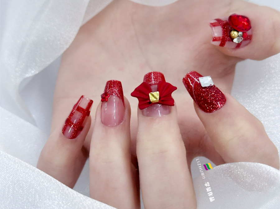 格紋法式美甲，廣西美甲造型設(shè)計(jì)作品