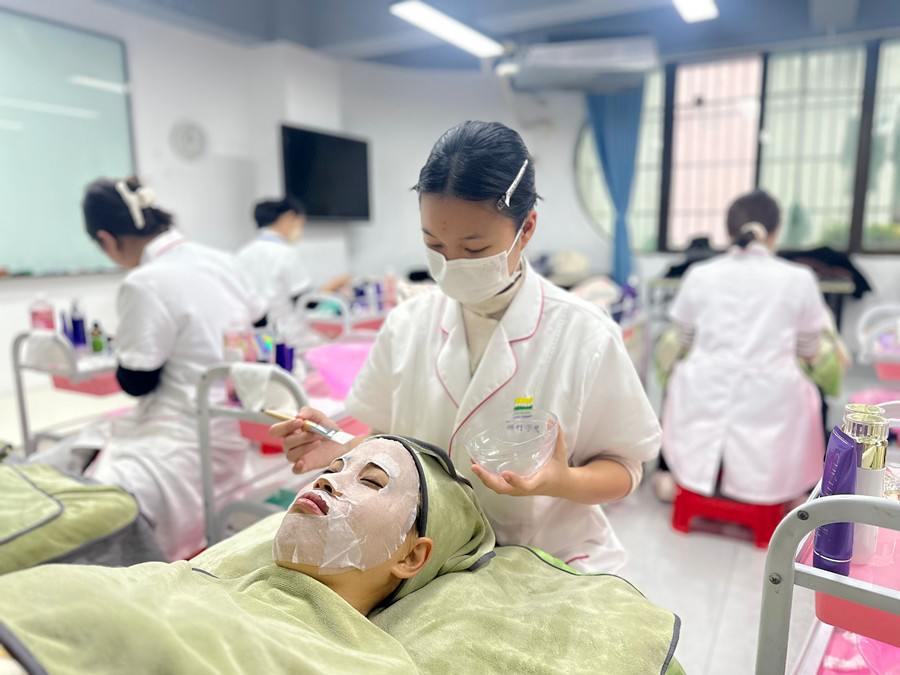 如何去除濁相？南寧皮膚管理師教你