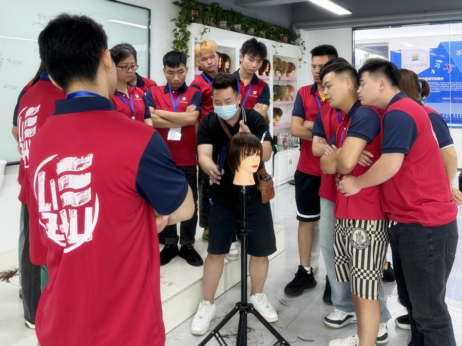 均等層次修剪，南寧美發(fā)基礎(chǔ)教案知識