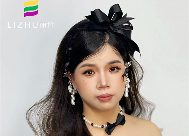 千金披發(fā)造型，學(xué)化妝美沒經(jīng)驗作品