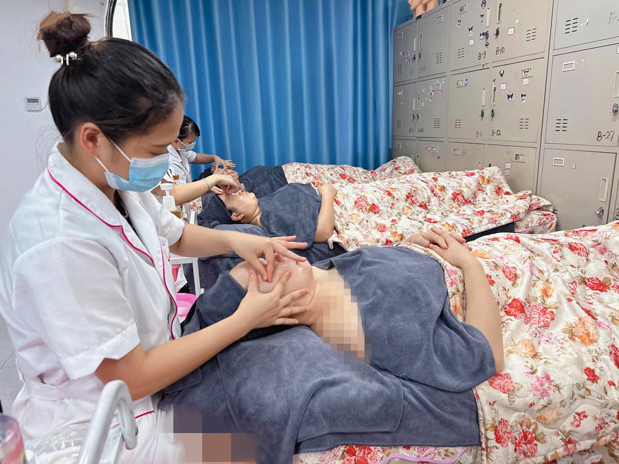 如何緩解魚(yú)尾紋的加深？南寧皮膚管理師學(xué)校告訴你