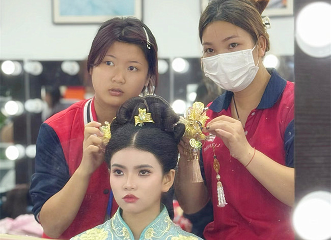 秀禾妝容，用實力展現(xiàn)廣西彩妝學校哪家有實力？