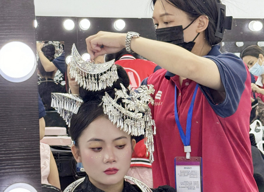 民族風(fēng)旅拍寫(xiě)真，廣西彩妝訓(xùn)練作品