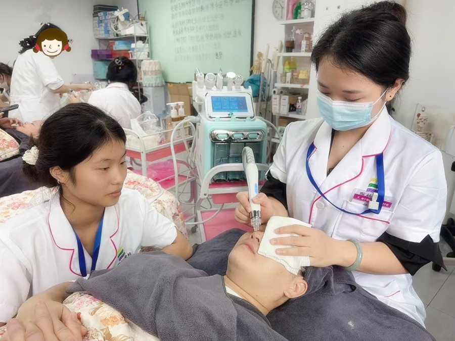 你的皮膚適合做小氣泡嗎？學(xué)皮膚管理零基礎(chǔ)