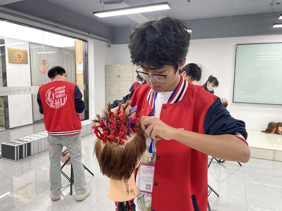 女士流行燙發(fā)款式：燙發(fā)類型有哪些？