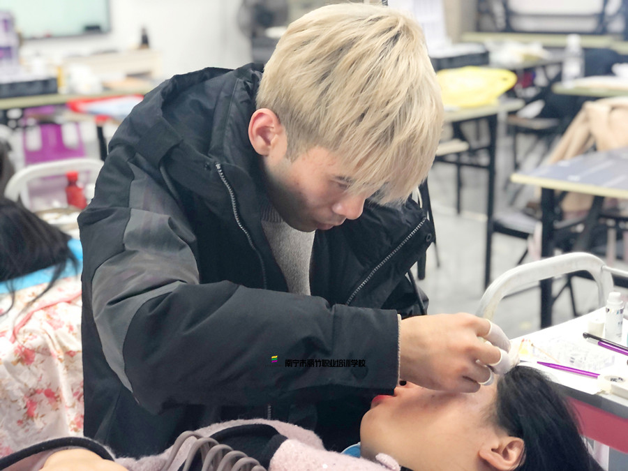 紋繡師都“害怕”的東西 | 廣西紋繡技術解析