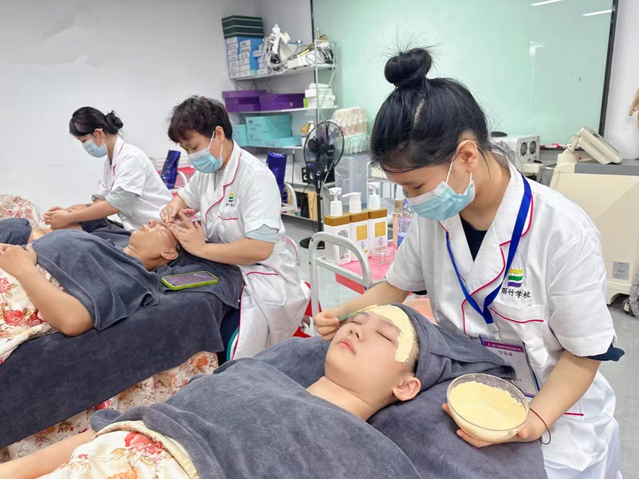 敷軟膜的原理，南寧美容皮膚管理培訓(xùn)