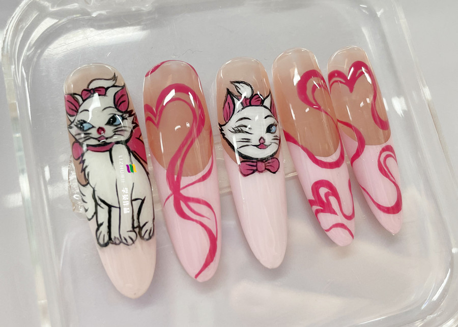 手繪瑪麗貓美甲，廣西美甲實(shí)操作品