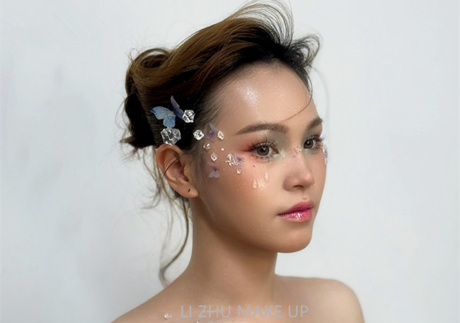 碎鉆氛圍感造型，廣西化妝進(jìn)修深造