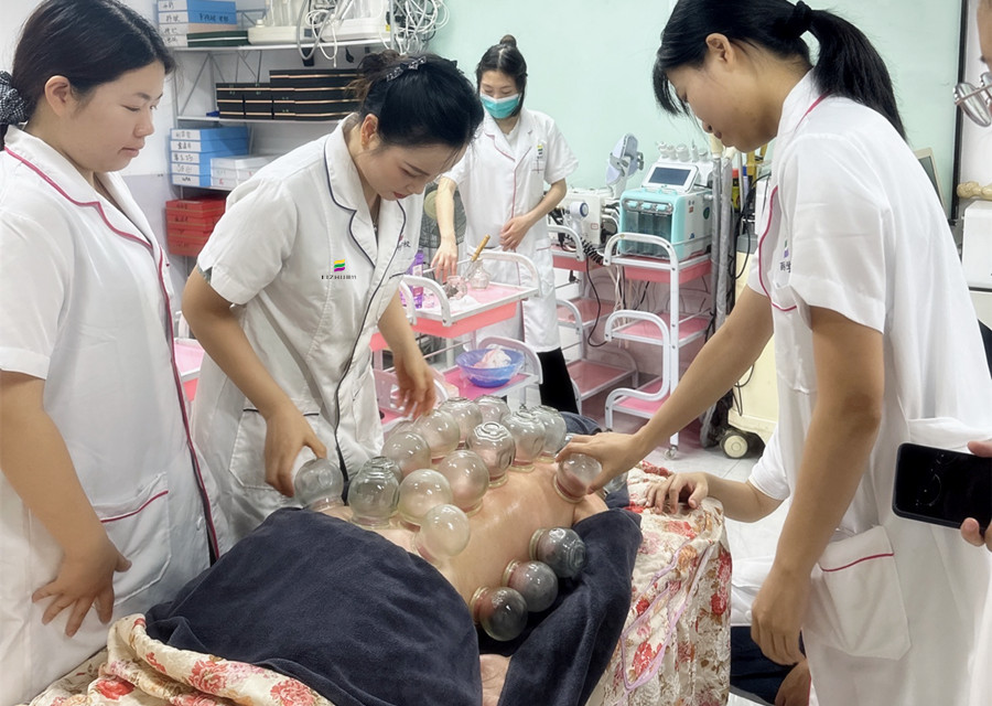 不同人群適合的拔罐時(shí)間，南寧健康管理知識分享