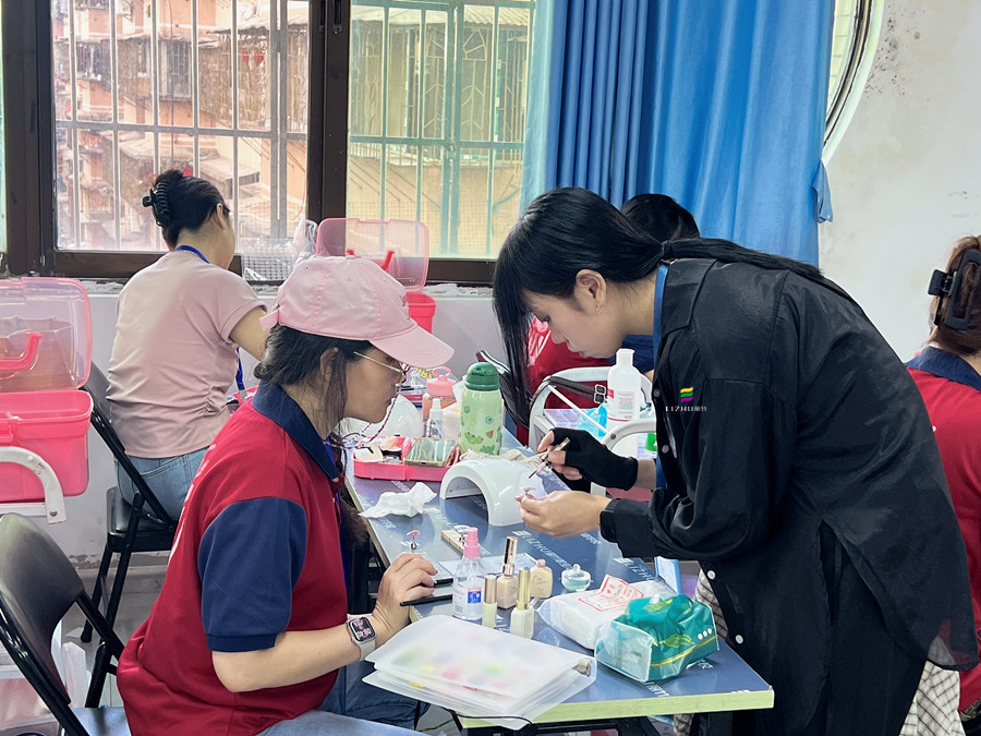 廣西美甲課堂實拍 | 廣西美甲技術(shù)訓練