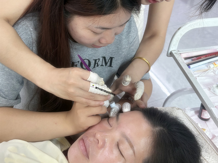 廣西紋眉操作：紋眉脫痂后為什么不上色？