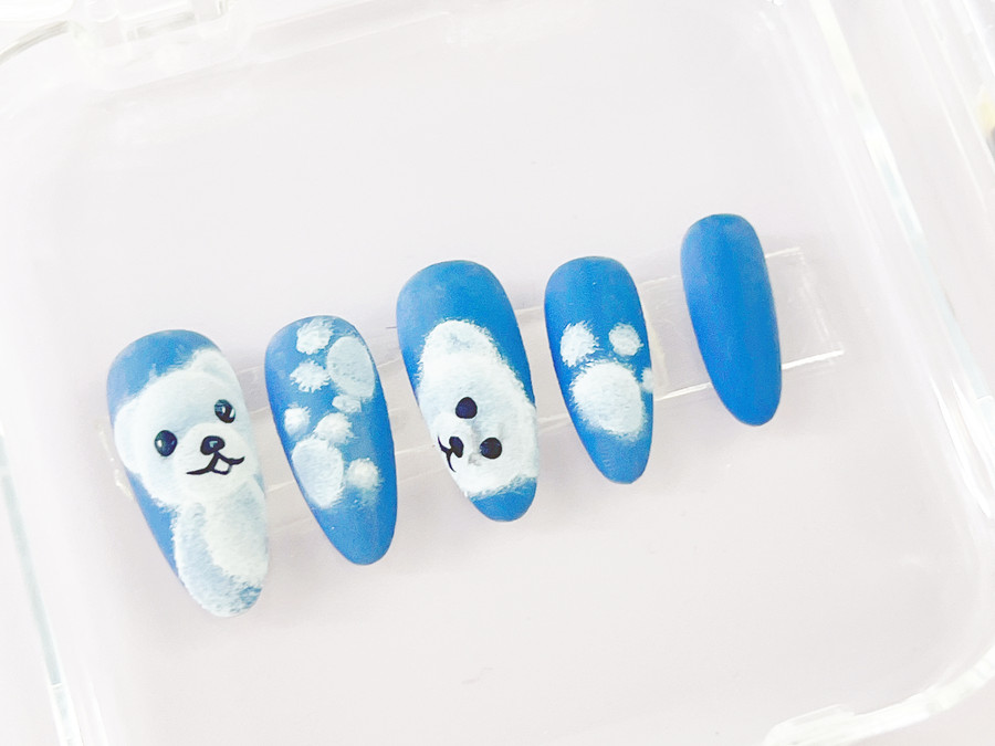 毛絨搓搓熊卡通美甲，南寧美甲進(jìn)修深造作品